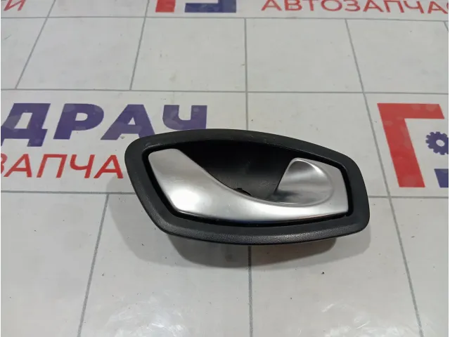 Ручка двери внутренняя правая Renault Fluence 806700007R