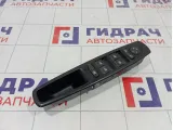 Блок управления стеклоподъемниками Renault Fluence 254000008R