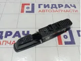 Блок управления стеклоподъемниками Renault Fluence 254000008R