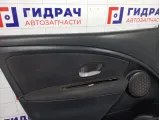 Обшивка двери передней левой Renault Fluence 809010481R