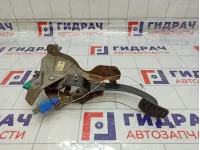 Педаль сцепления Renault Fluence 465030061R