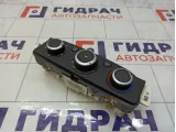 Блок управления отопителем (печкой) Renault Fluence 275105840R