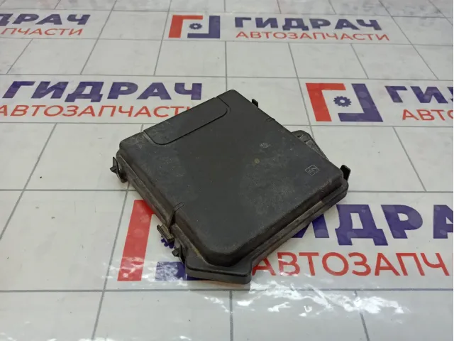 Крышка блока предохранителей Renault Fluence 284C40002R