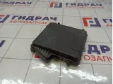 Крышка блока предохранителей Renault Fluence 284C40002R