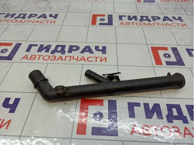 Трубка системы охлаждения Renault Fluence 8200134513