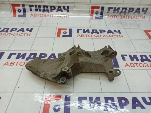 Кронштейн генератора Renault Fluence 8200669495