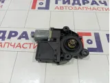 Моторчик стеклоподъемника переднего правого Renault Fluence 807301111R