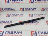 Уплотнитель стекла переднего левого Renault Fluence 803310030R