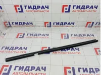 Уплотнитель стекла заднего левого Renault Fluence 823310029R