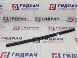 Уплотнитель стекла заднего правого Renault Fluence 823300027R