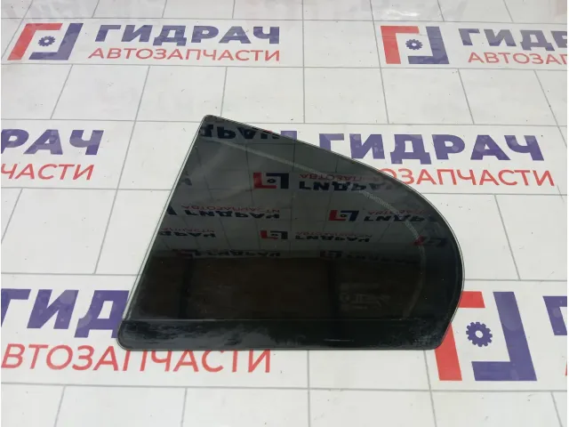 Стекло двери задней левой Renault Fluence 822210011R
