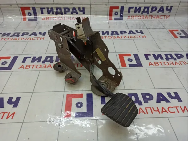 Педаль тормоза Renault Fluence 465010021R