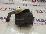 Блок ABS Renault Fluence 476606747R