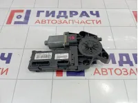 Моторчик стеклоподъемника передний левый Renault Fluence 807310699R