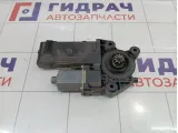 Моторчик стеклоподъемника передний левый Renault Fluence 807310699R
