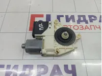 Моторчик стеклоподъемника задний правый Renault Fluence 827306548R