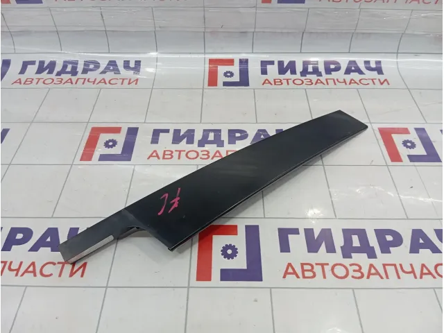 Накладка двери передней левой Renault Fluence 802853189R