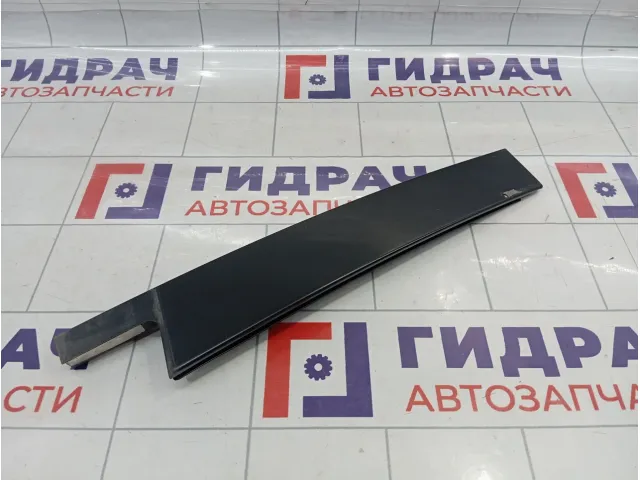 Накладка двери задней правой Renault Fluence 822836898R