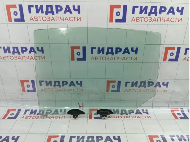 Стекло двери задней левой Renault Fluence 823010020R