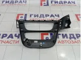 Рамка магнитолы Renault Fluence 682603808R
