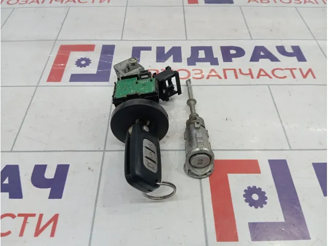 Замок зажигания Renault Fluence 7701208408