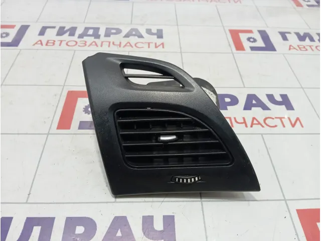 Дефлектор воздушный левый Renault Fluence 687610710R