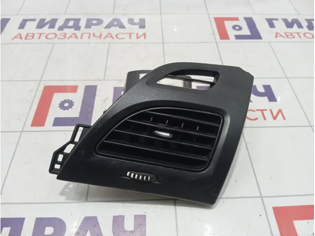 Дефлектор воздушный правый Renault Fluence 687606450R