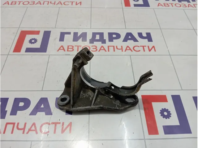Кронштейн промежуточного вала Renault Fluence 397744804R