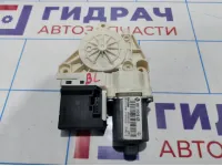 Моторчик стеклоподъемника задний левый Renault Fluence 827310185R