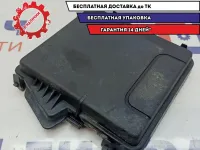 Крышка блока предохранителей Renault Fluence 284C40002R.