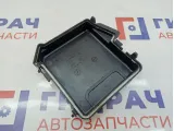 Крышка блока предохранителей Renault Fluence 284C40002R.