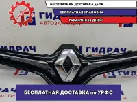 Решетка радиатора Renault Fluence 622561821R. В сборе.