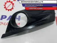 Решетка в бампер правая Renault Fluence 261A23884R.