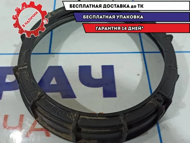 Гайка топливного насоса Renault Fluence 8200183136.