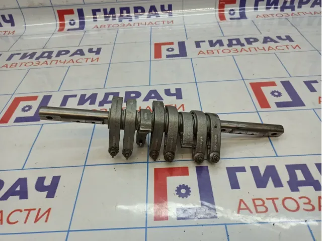 Ось коромысел в сборе Renault Kangoo (KC) 8200752920