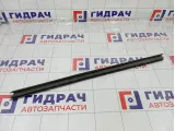 Уплотнитель стекла переднего левого Renault Kaptur 803314772R