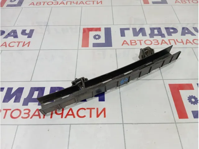 Направляющая стекла двери задней правой Renault Kaptur 822160252R