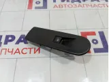 Кнопка стеклоподъемника переднего правого Renault Kaptur 254218614R