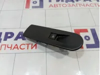 Кнопка стеклоподъемника переднего правого Renault Kaptur 254218614R