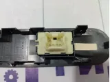 Кнопка стеклоподъемника переднего правого Renault Kaptur 254218614R