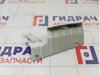 Кронштейн крепления крыла переднего левого Renault Kaptur 631474111R