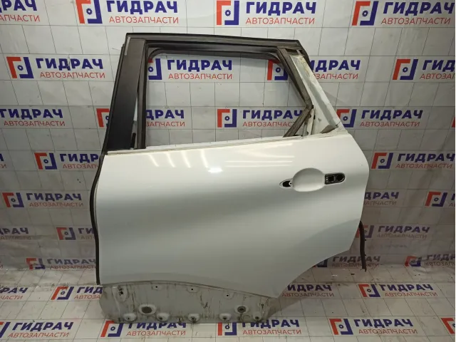 Дверь задняя левая Renault Kaptur 821012313R