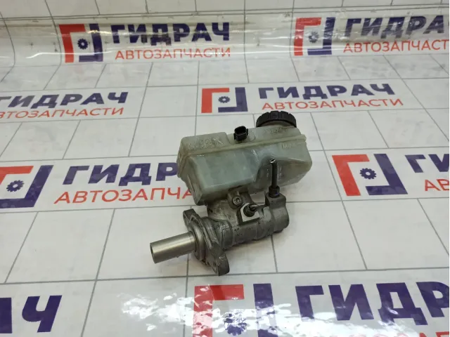 Цилиндр тормозной главный Renault Kaptur 460112629R