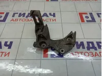 Кронштейн генератора Renault Kaptur 117102094R