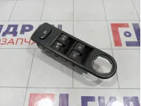 Блок управления стеклоподъемниками Renault Kaptur 254118722R