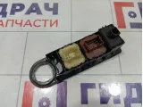 Блок управления стеклоподъемниками Renault Kaptur 254118722R