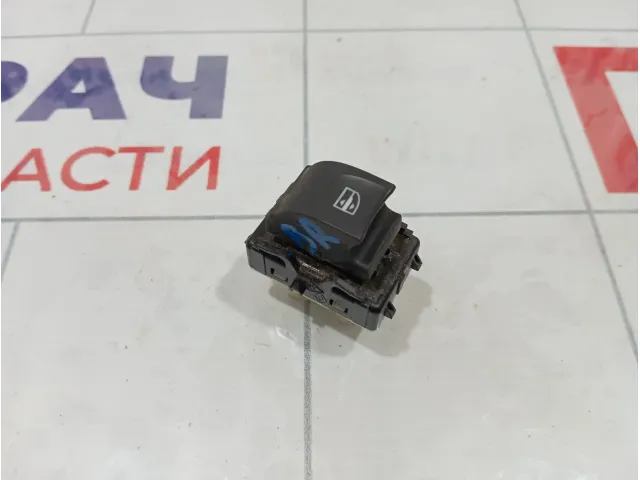 Кнопка стеклоподъемника заднего правого Renault Kaptur 254218614R