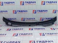 Решетка под лобовое стекло (Жабо) Renault Kaptur 668118163R