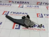Рычаг, педаль стояночного тормоза Renault Kaptur 360101721R