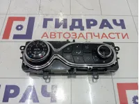 Блок управления климатической установкой Renault Kaptur 275100037R